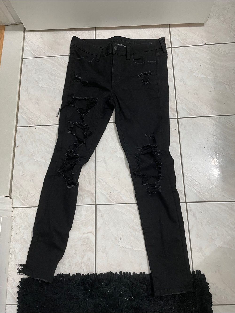 American eagle Black Distressed Women's Skinny Jeans